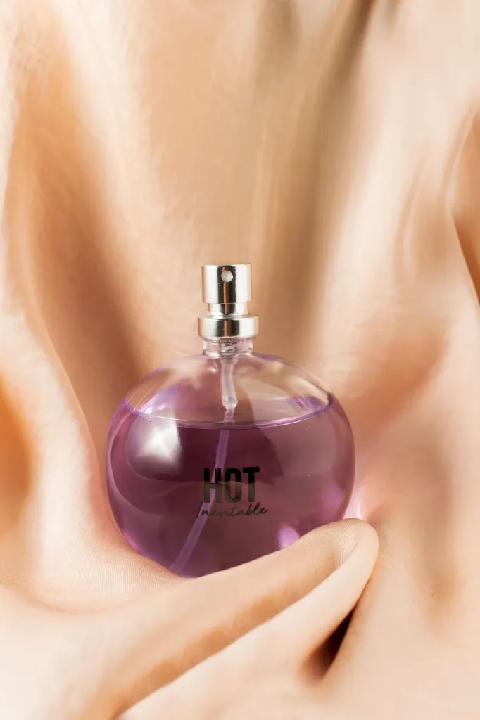 Perfume_Hot_Inevitable3.webp