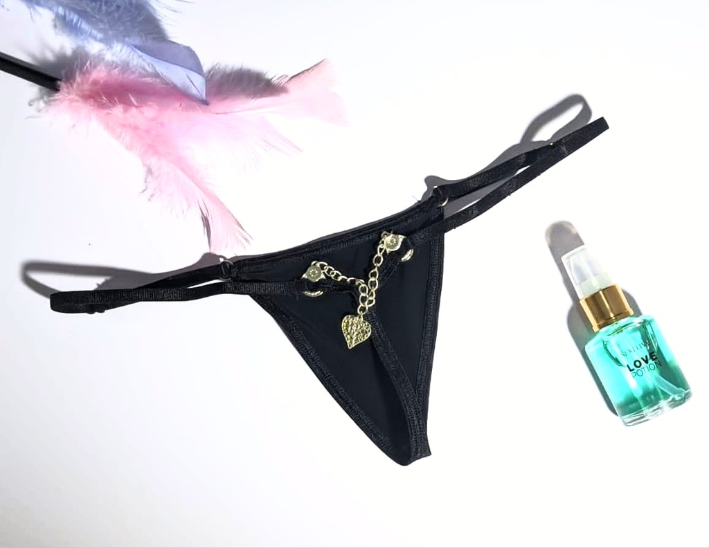 Tanga Corazon Colgante Negro