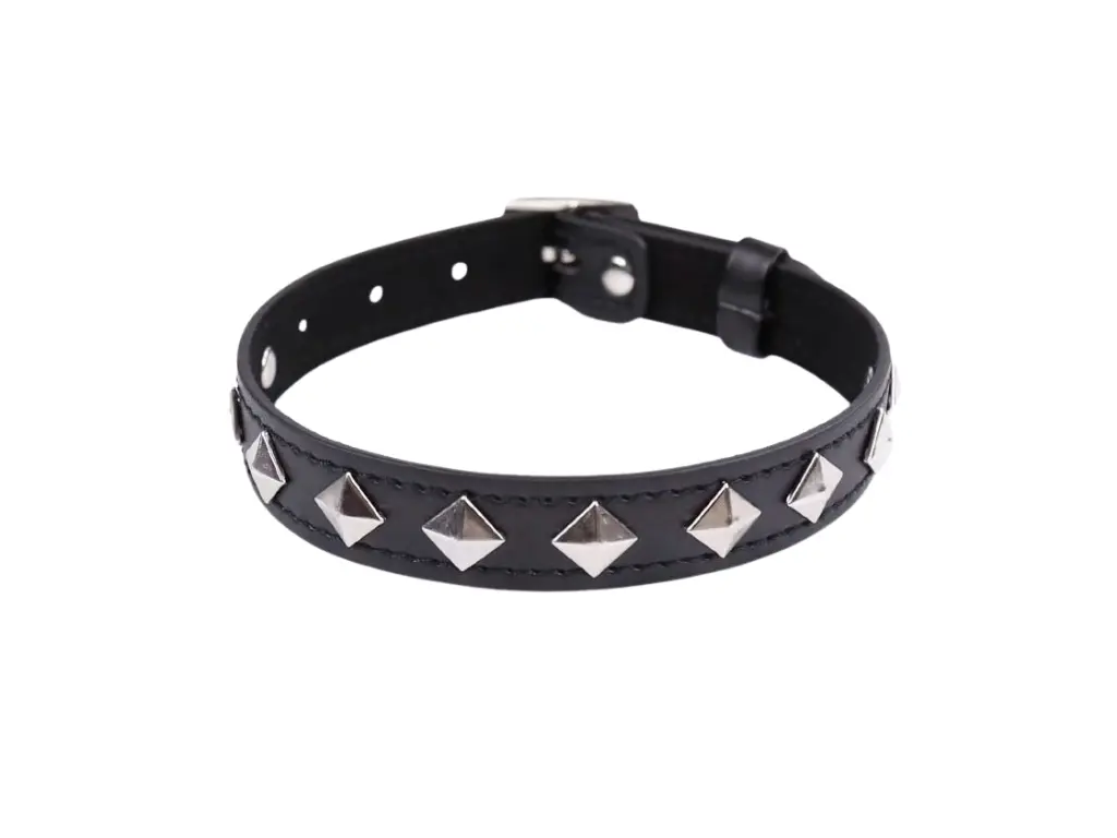 [ST-262412081] Collar con Tachas